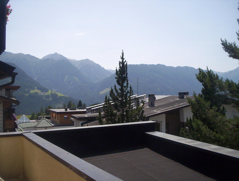 Hotel Garni Alpenruh-Micheluzzi Serfaus Exterior photo